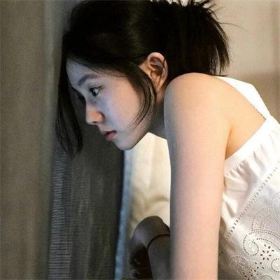 关于约翰逊的怪事海报