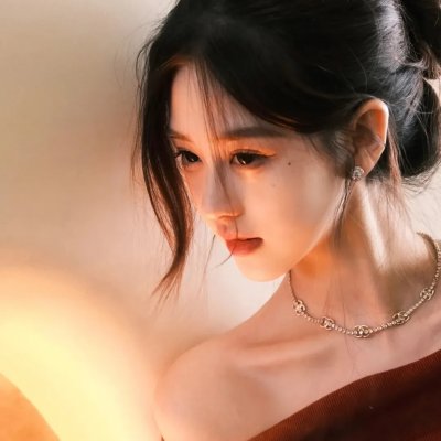 白小姐海报