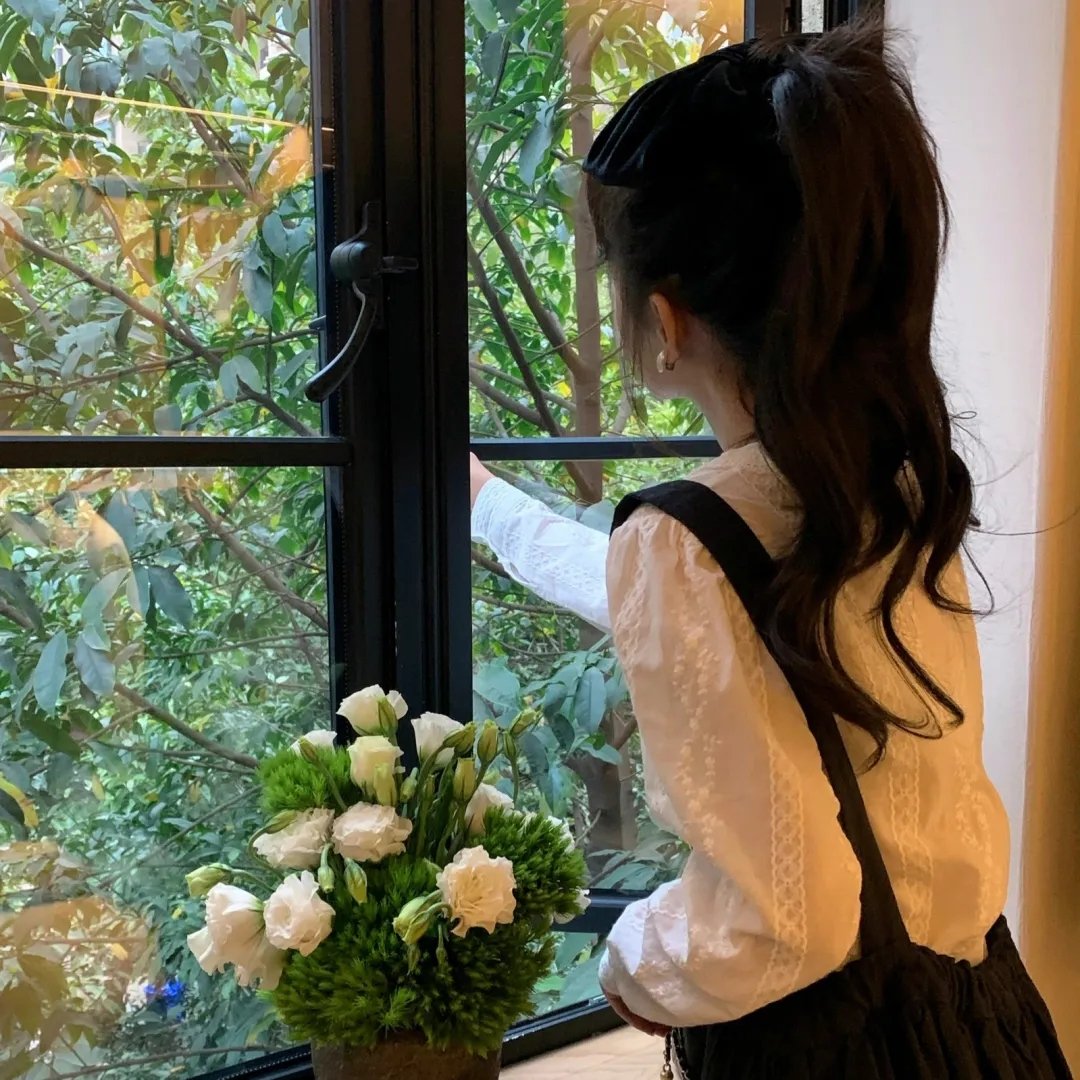 古墓丽影海报